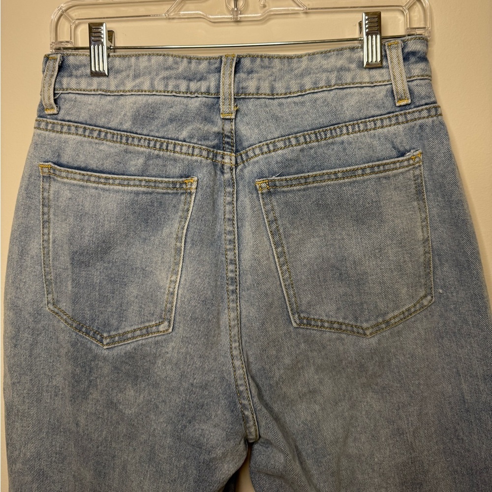 PrettyLittleThing light blue wash long leg jeans with raw hem- size 6 - Picture 5 of 10